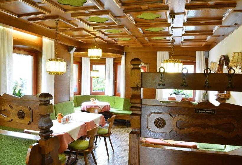 ホテル Pension  Schöne Welt