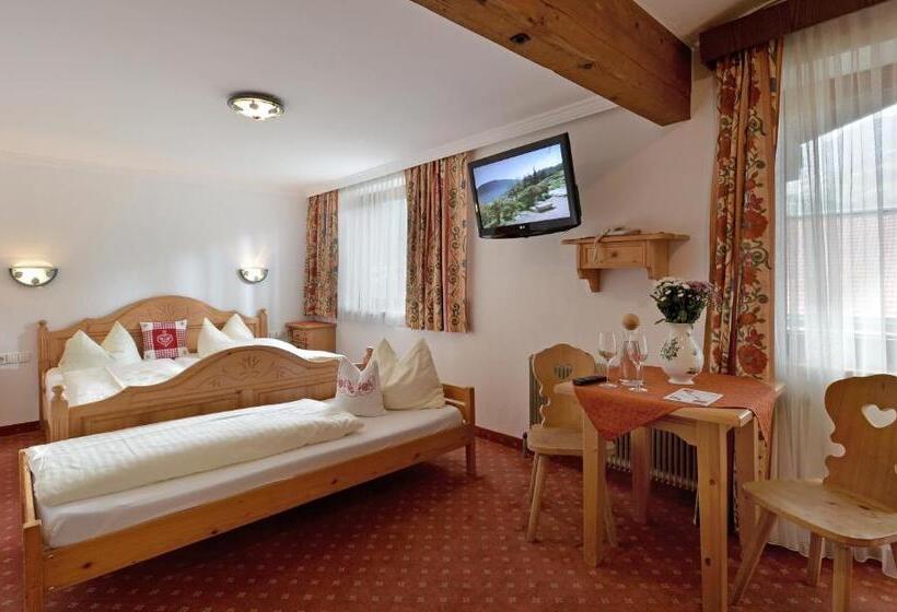 ホテル Standlhof Zillertal