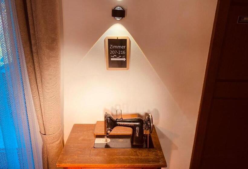 ホテル Standlhof Zillertal