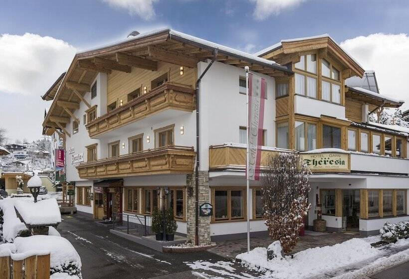 בית מלון כפרי Theresia Garni