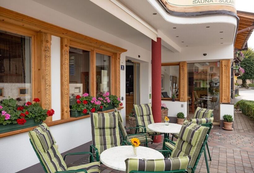 בית מלון כפרי Theresia Garni