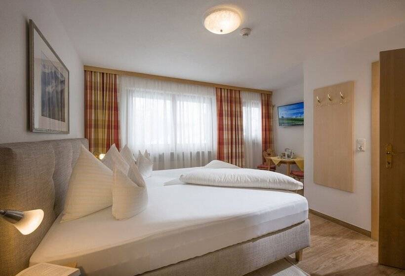 בית מלון כפרי Theresia Garni