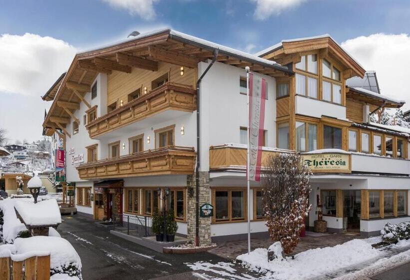 בית מלון כפרי Theresia Garni