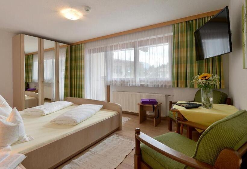 בית מלון כפרי Theresia Garni