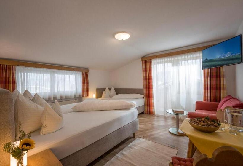 בית מלון כפרי Theresia Garni