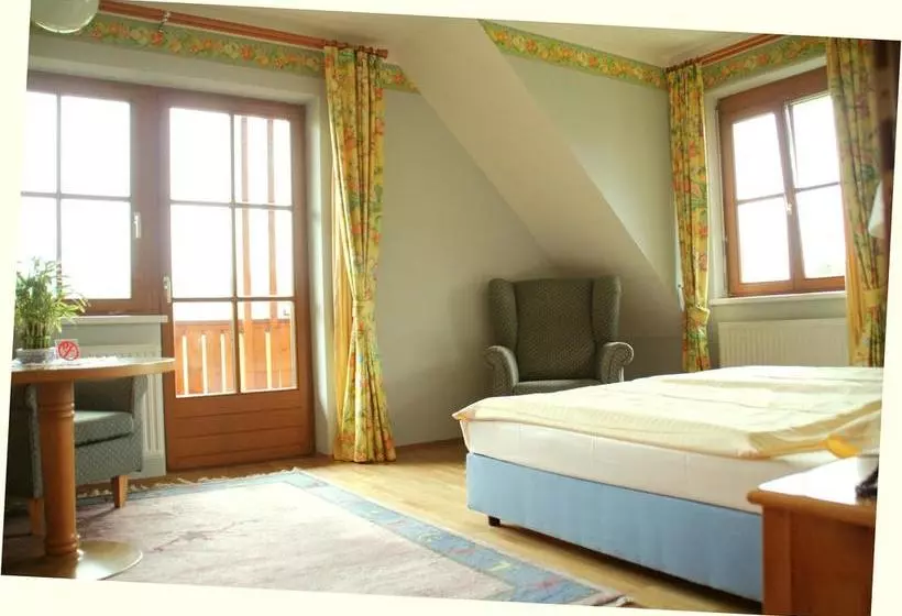 Hotelli Zum Steinhauser