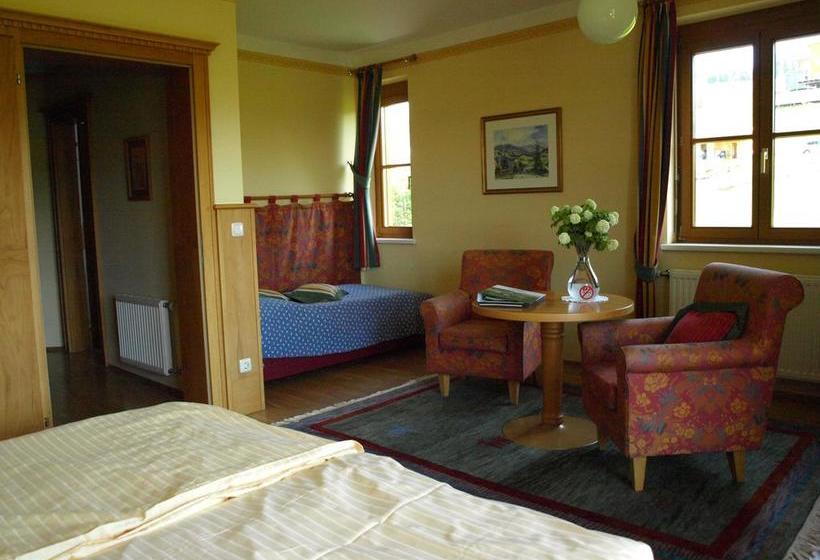 ホテル Zum Steinhauser