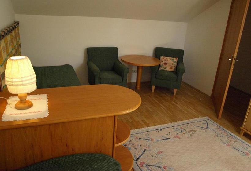 ホテル Zum Steinhauser