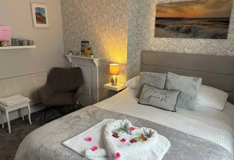 تختخواب و صبحانه Calm Sea Guesthouse