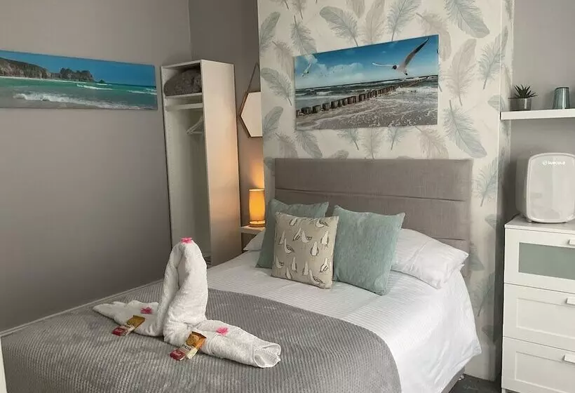 تختخواب و صبحانه Calm Sea Guesthouse
