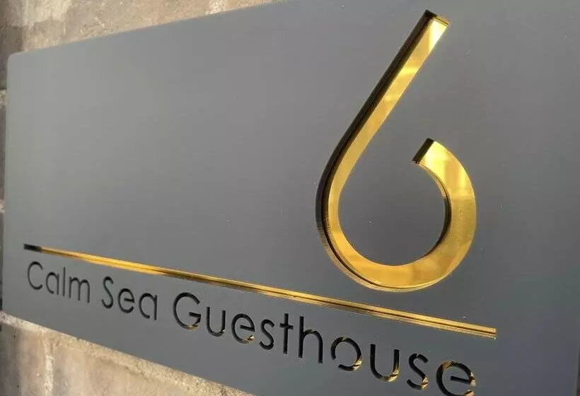 تختخواب و صبحانه Calm Sea Guesthouse