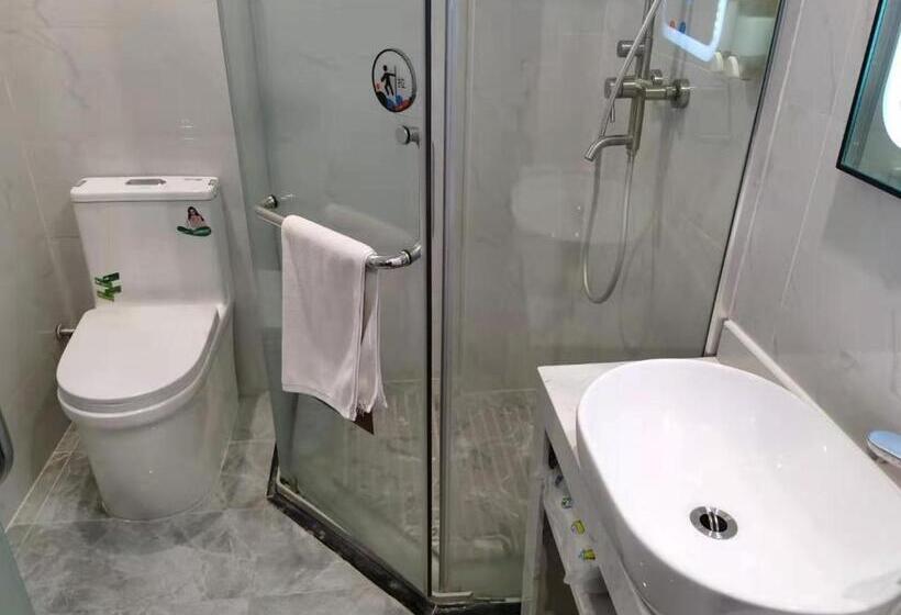 Отель 7days Premium Guangzhou Guangyuan Coach Station Branch