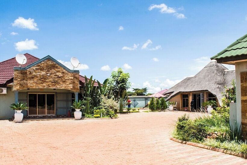 هتل Golden Hills Lodge