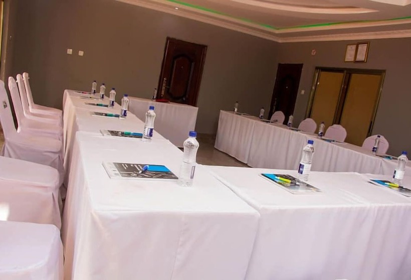 هتل Golden Hills Lodge