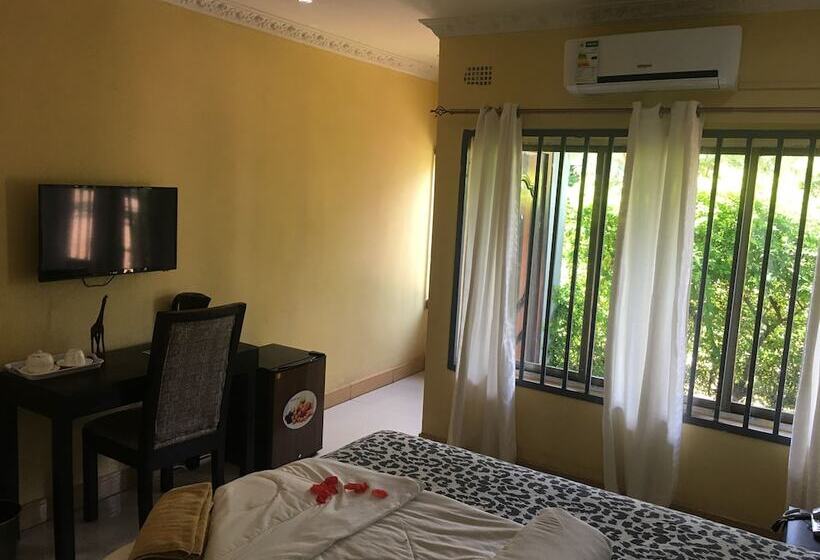 هتل Golden Hills Lodge