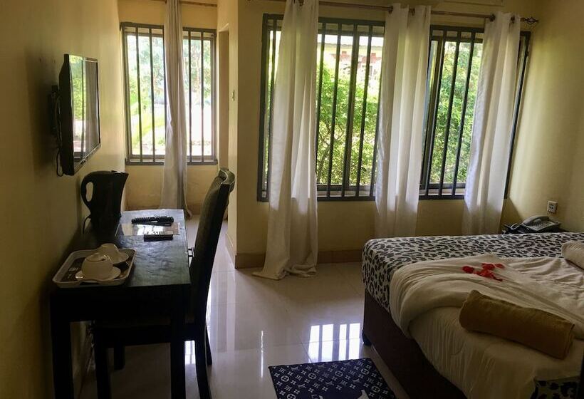 هتل Golden Hills Lodge