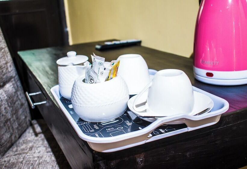 هتل Golden Hills Lodge