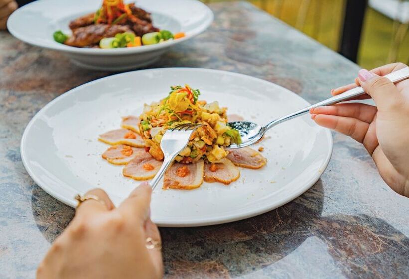 ホテル Green Valley Veal Pouch