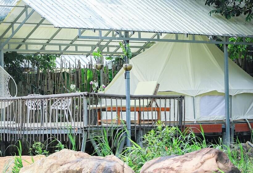 ホテル Green Valley Veal Pouch