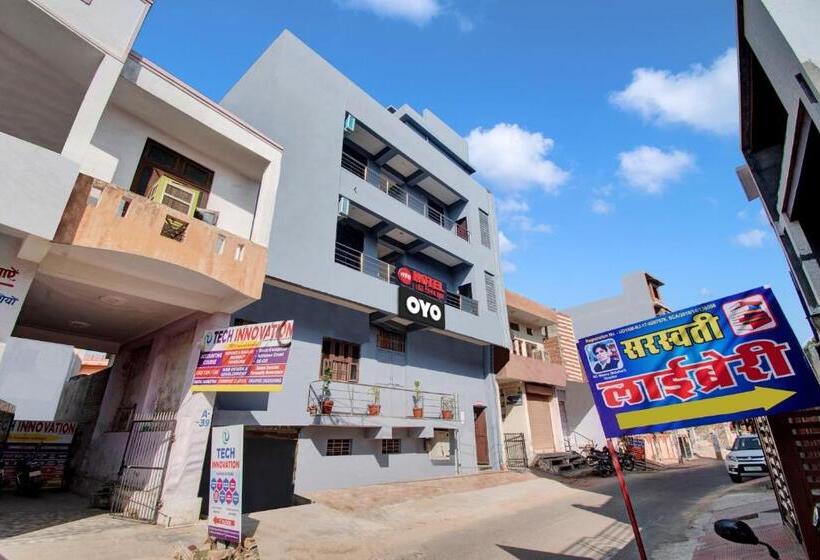 호텔 Oyo Flagship The Aana Inn