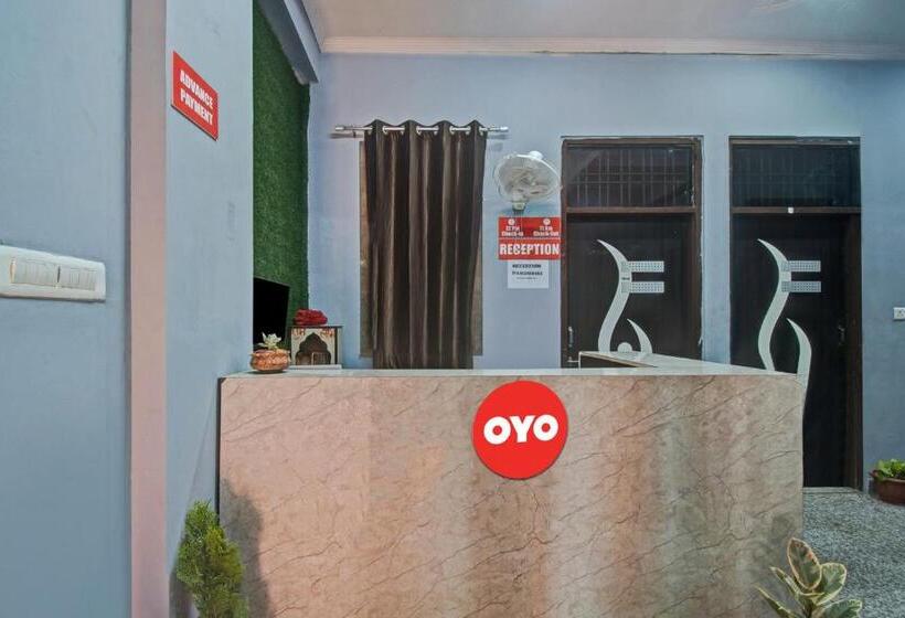 호텔 Oyo Flagship The Aana Inn