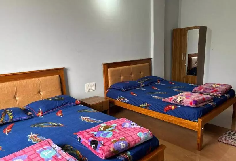 ホテル Sri Swarna Darvi Lodge Horanadu