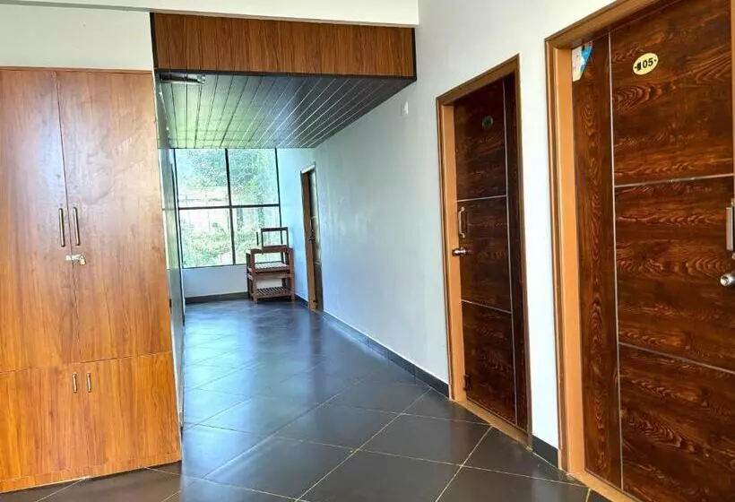 ホテル Sri Swarna Darvi Lodge Horanadu