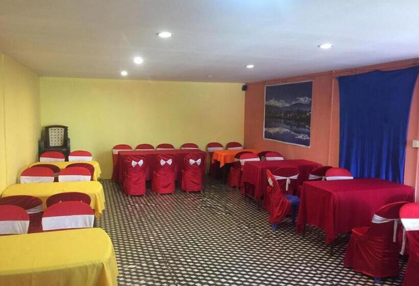 هتل White & Peace