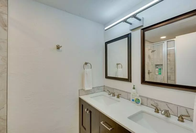 Private Dock: Lakefront Enchanted Oaks Retreat