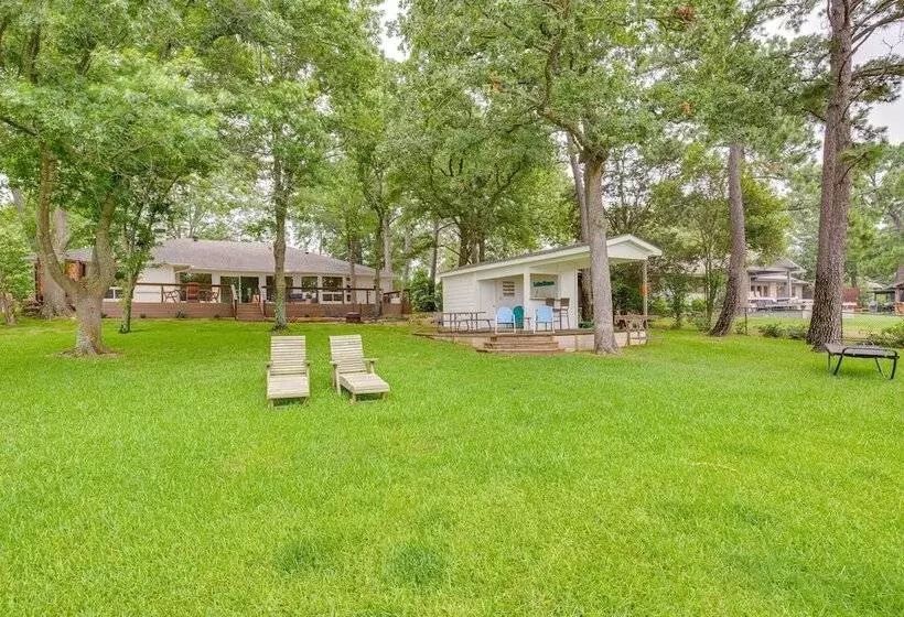 Private Dock: Lakefront Enchanted Oaks Retreat