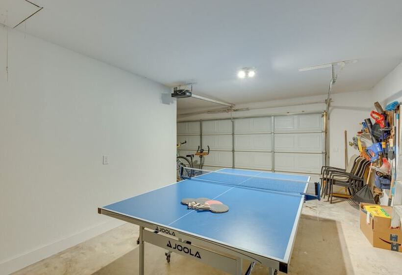 Private Dock: Lakefront Enchanted Oaks Retreat