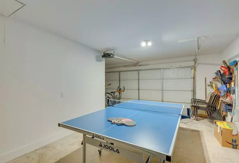 Private Dock: Lakefront Enchanted Oaks Retreat