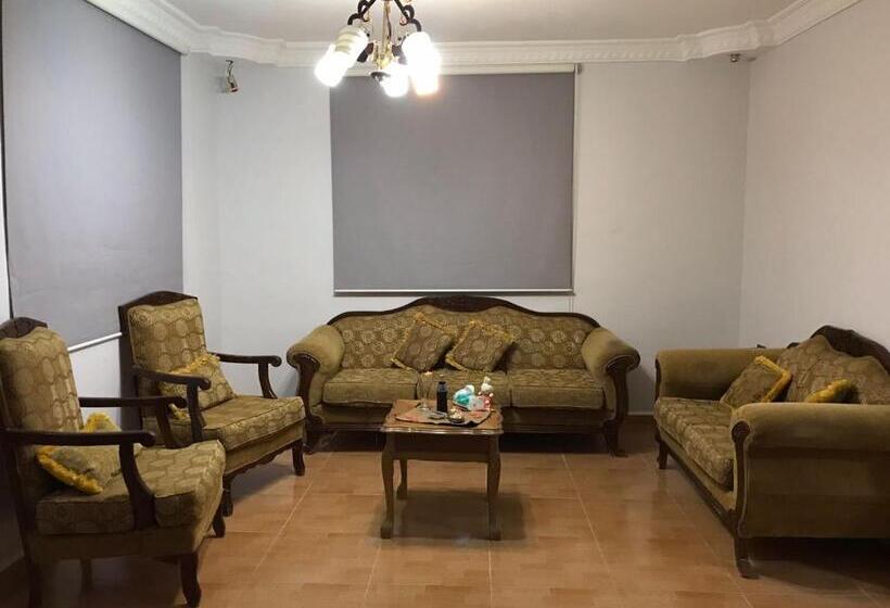 پانسیون Asser House