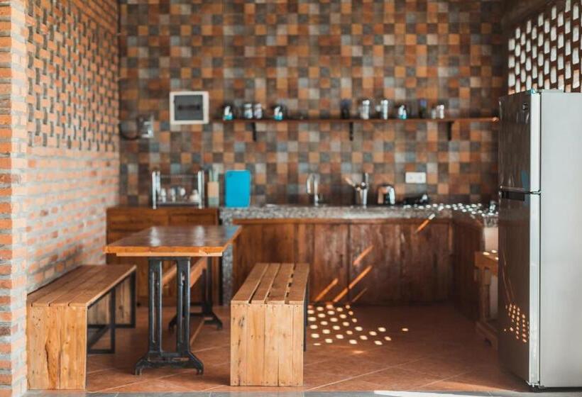 פנסיון Big Brother Berawa Beach