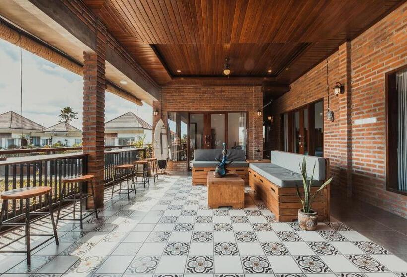 פנסיון Big Brother Berawa Beach