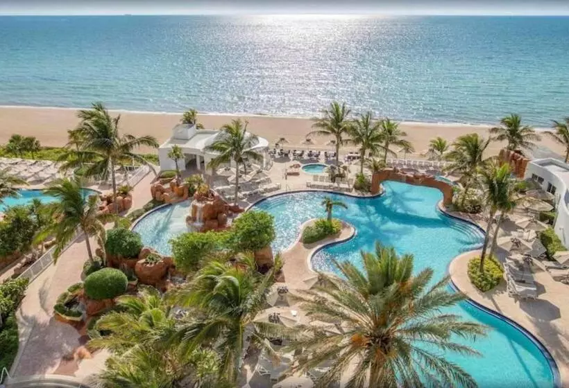 هاستل Luxurious Beach Resortbay View Insta Worthy Gym