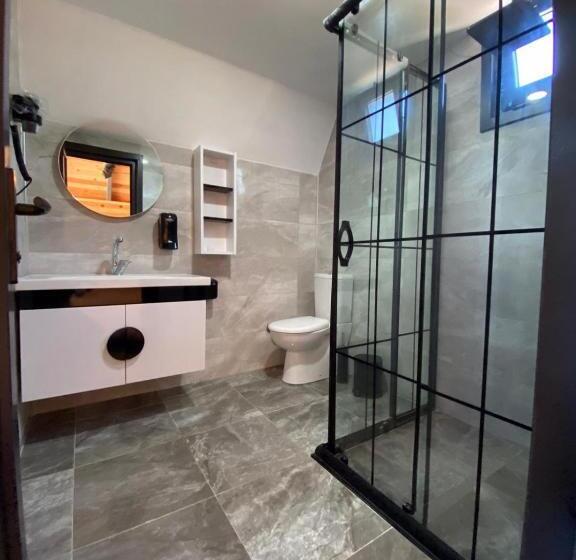 مبيت وإفطار Ri̇ver Si̇de Bungalov