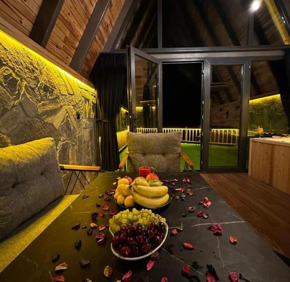 مبيت وإفطار Ri̇ver Si̇de Bungalov