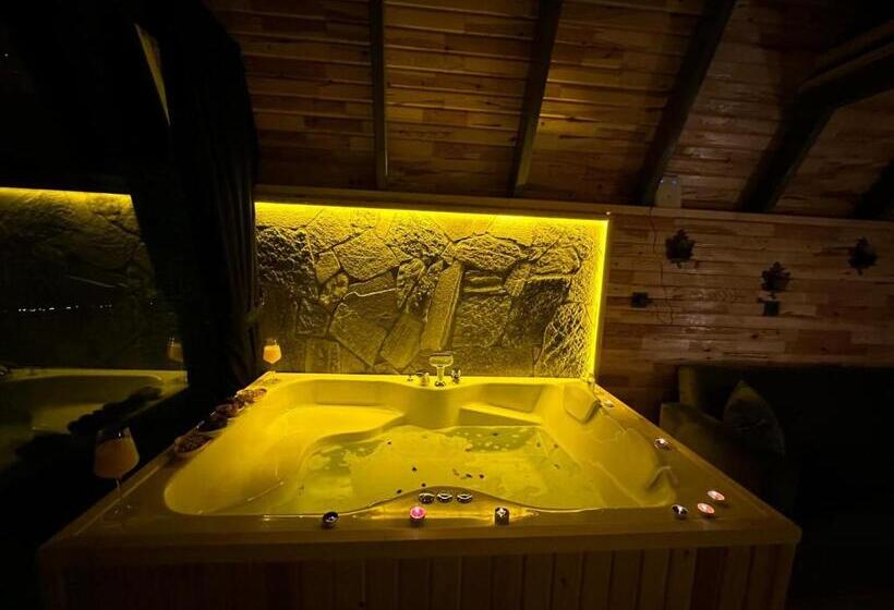 مبيت وإفطار Ri̇ver Si̇de Bungalov