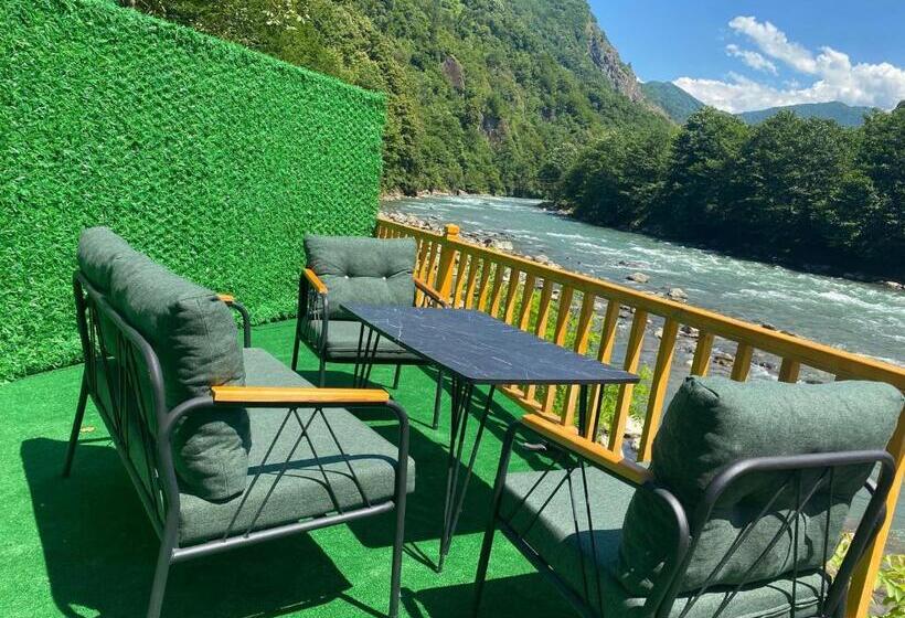 مبيت وإفطار Ri̇ver Si̇de Bungalov