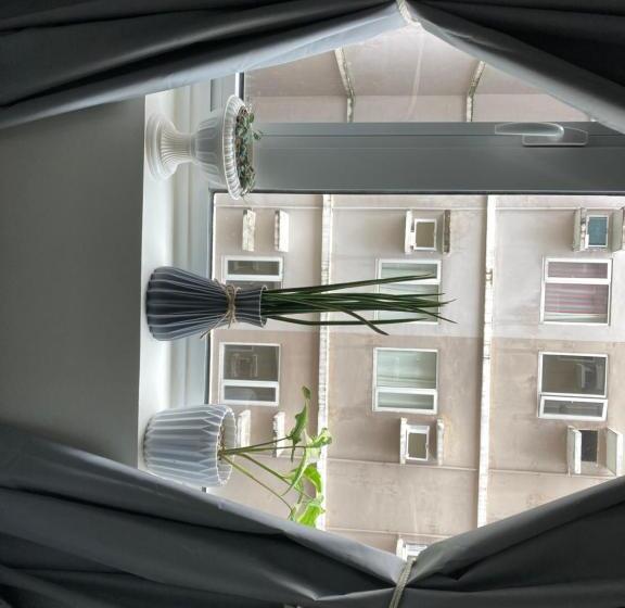 Bohemian Inspired Studio Unit2 At Trees Residences