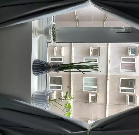 Bohemian Inspired Studio Unit2 At Trees Residences
