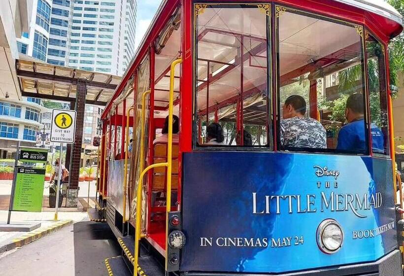 Eastwood Global Plaza Luxury Residences In 43rd Floor With City Sky View