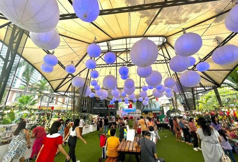 Eastwood Global Plaza Luxury Residences In 43rd Floor With City Sky View