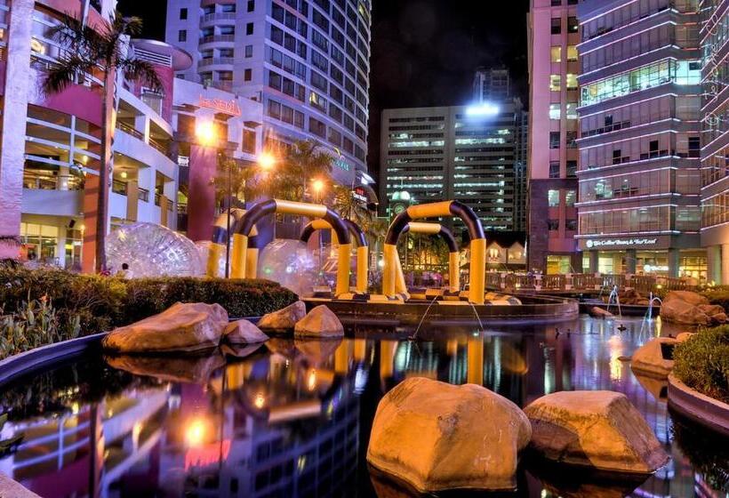 Eastwood Global Plaza Luxury Residences In 43rd Floor With City Sky View