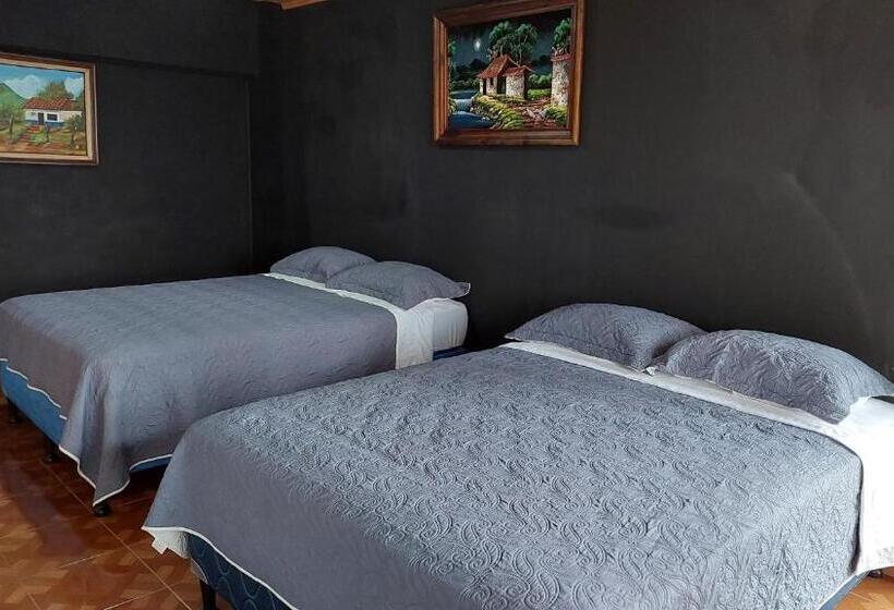 호텔 El Descanso Restaurante Y