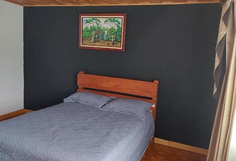 فندق El Descanso Restaurante Y