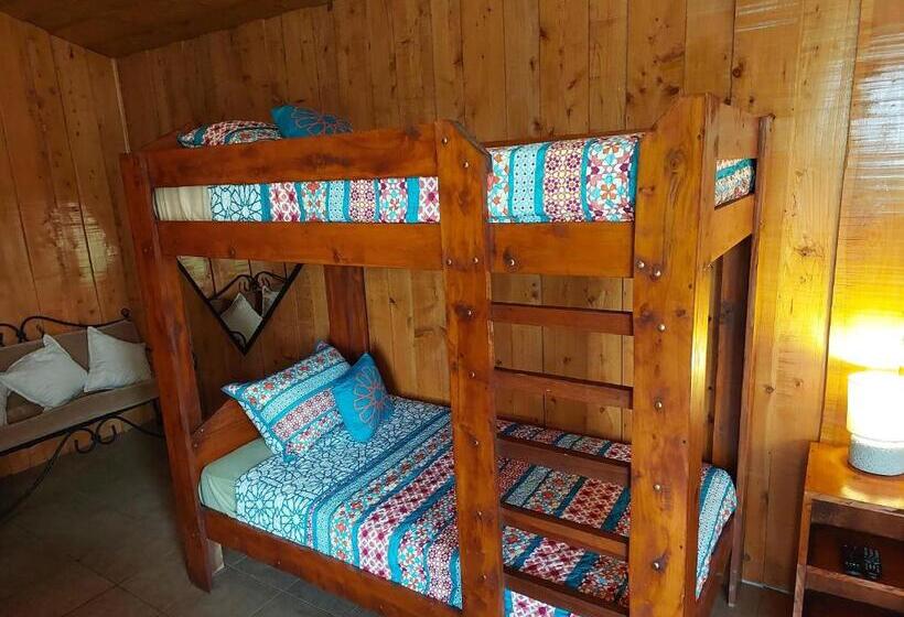 فندق El Descanso Restaurante Y