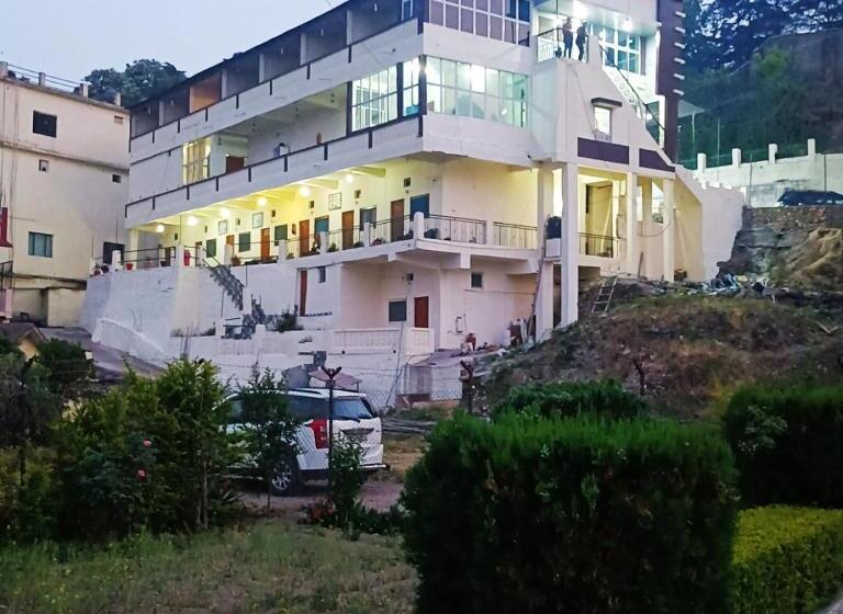 Hotel Grg Tribhuwan Ranikhet