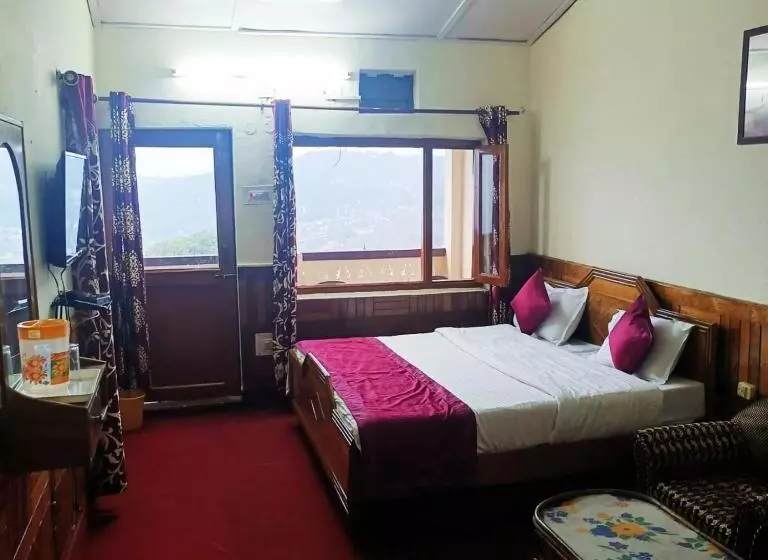 Hotelli Grg Tribhuwan Ranikhet